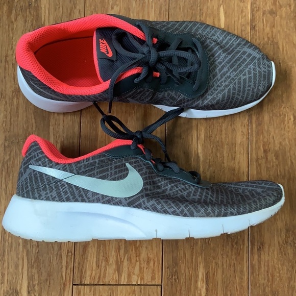Nike Other - NIKE Flex Lite Weight Athletic Sneaker sz 7Y/8.5W